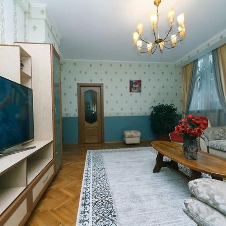 קייב Three-Room Apartments At The Polytechnic Institute מראה חיצוני תמונה