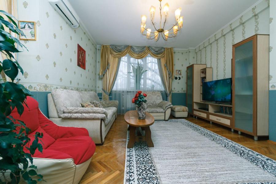 קייב Three-Room Apartments At The Polytechnic Institute מראה חיצוני תמונה